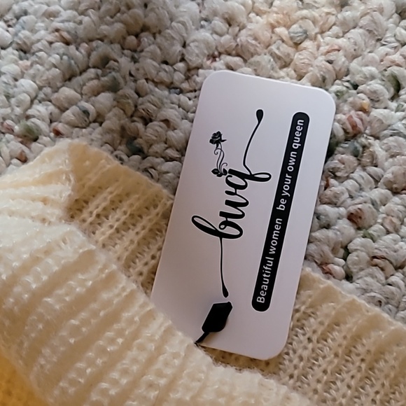 Cream oversized sweater - Picture 2 of 3